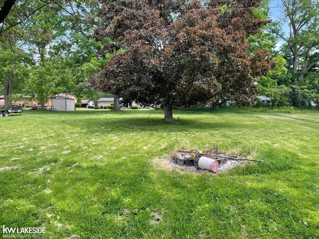 441 E Saint Clair Street Almont Village MI 48003