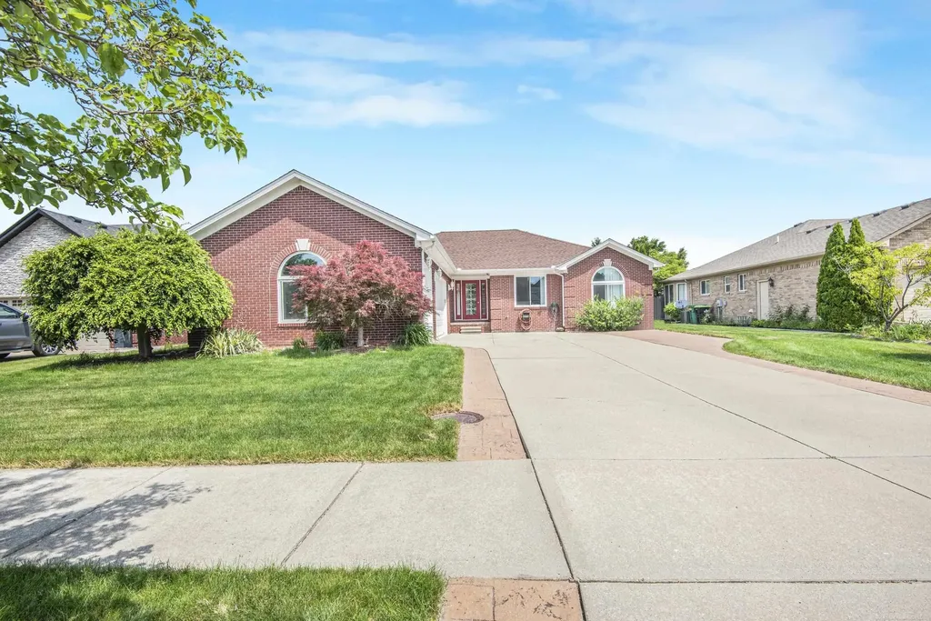 21895 Preserve Court Macomb Township MI 48042