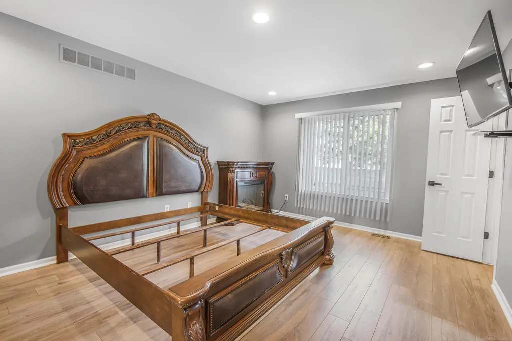 21895 Preserve Court Macomb Township MI 48042
