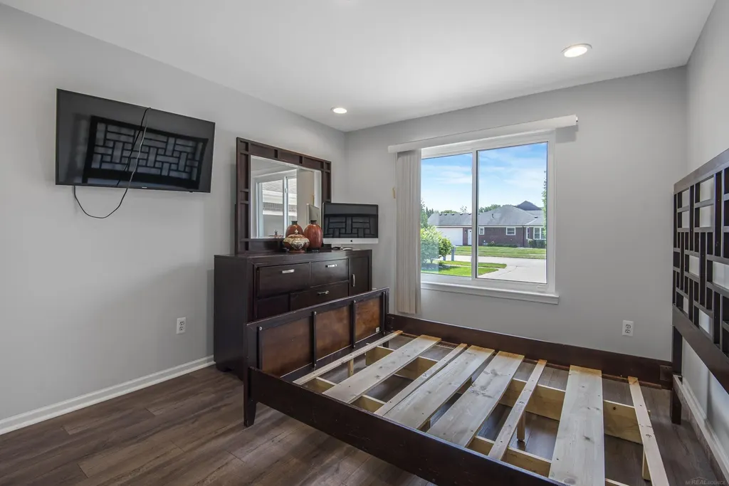 21895 Preserve Court Macomb Township MI 48042