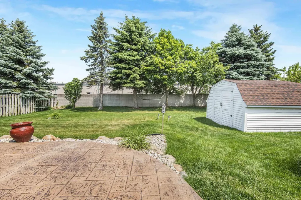 21895 Preserve Court Macomb Township MI 48042