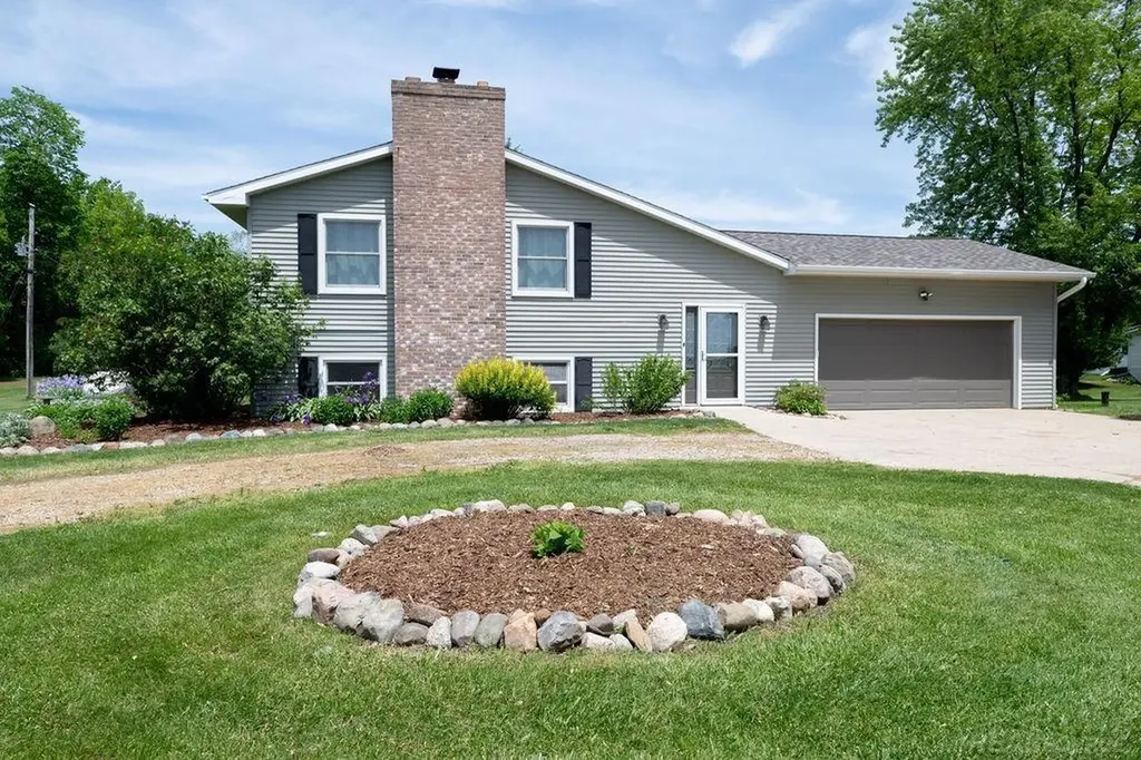 5021 Emery Road Sebewa Township MI 48875