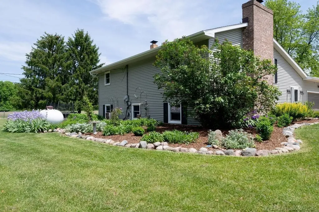 5021 Emery Road Sebewa Township MI 48875