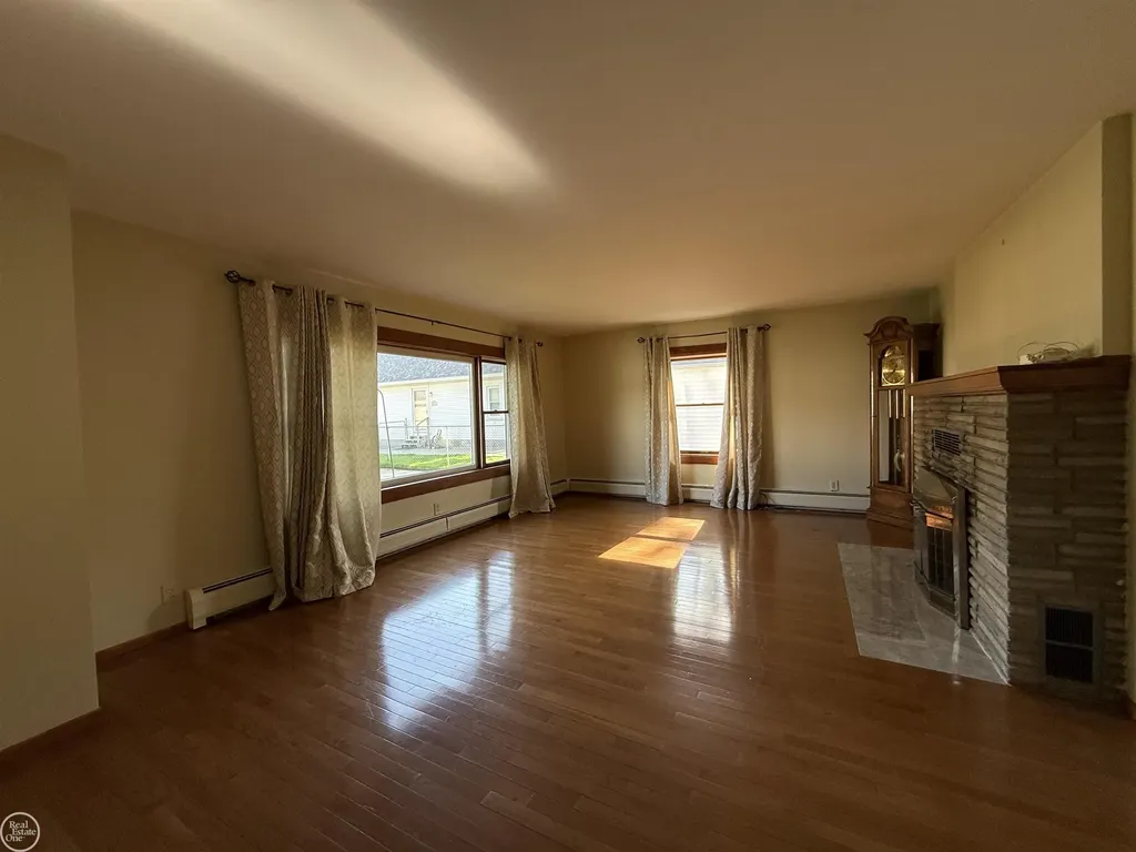 8473 Dixie Highway Ira Township MI 48023