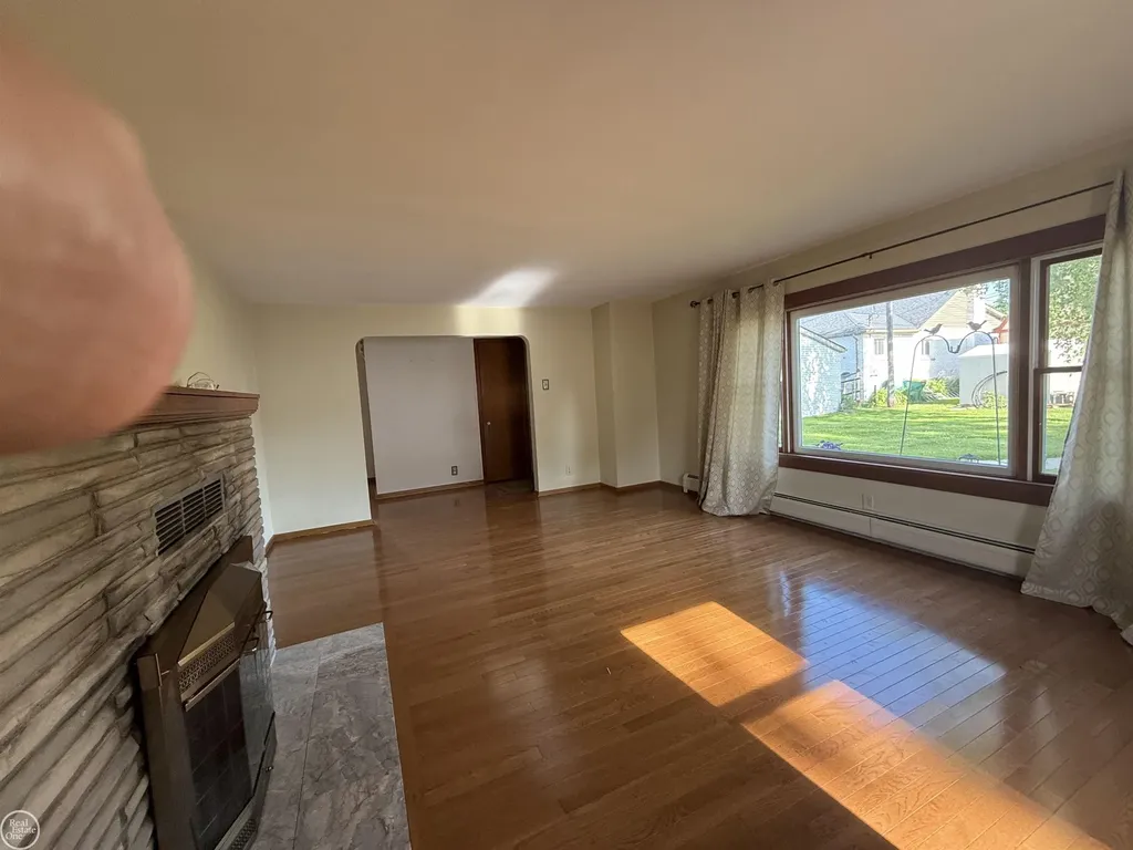8473 Dixie Highway Ira Township MI 48023