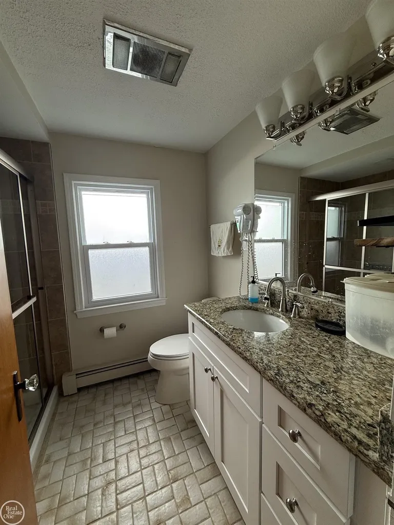 8473 Dixie Highway Ira Township MI 48023
