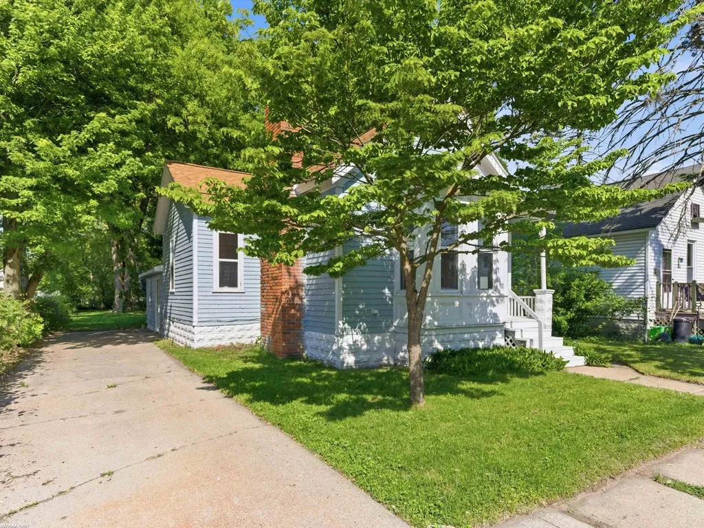 2519 Walnut Street Port Huron City MI 48060