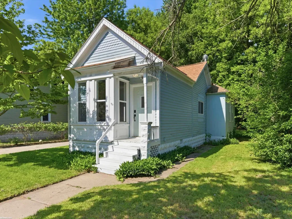 2519 Walnut Street Port Huron City MI 48060