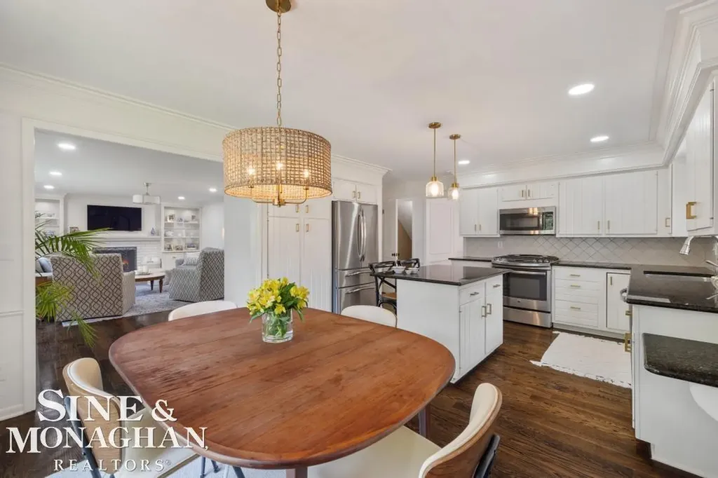 754 N Brys Drive Grosse Pointe Woods City MI 48236