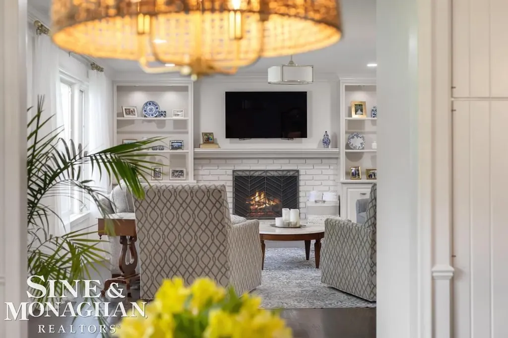 754 N Brys Drive Grosse Pointe Woods City MI 48236