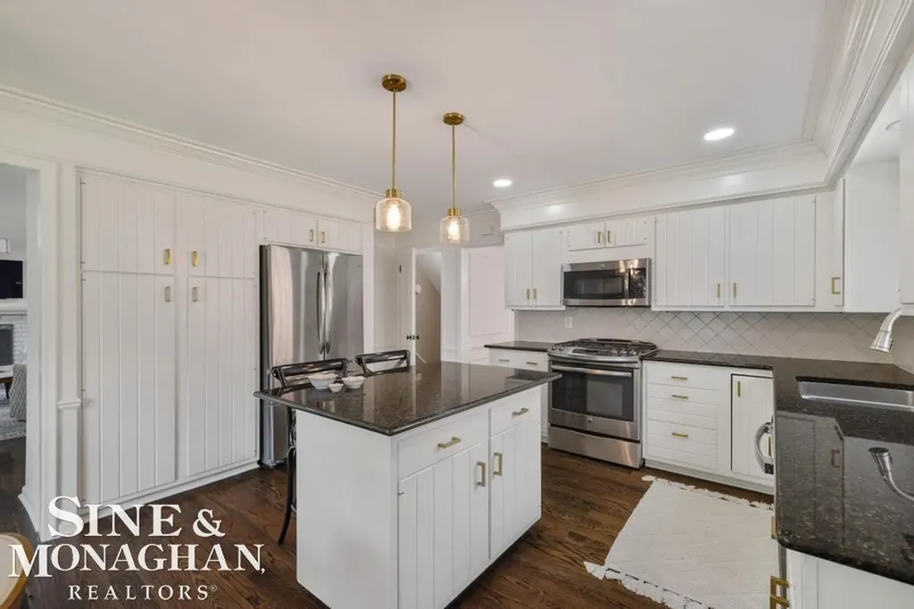 754 N Brys Drive Grosse Pointe Woods City MI 48236