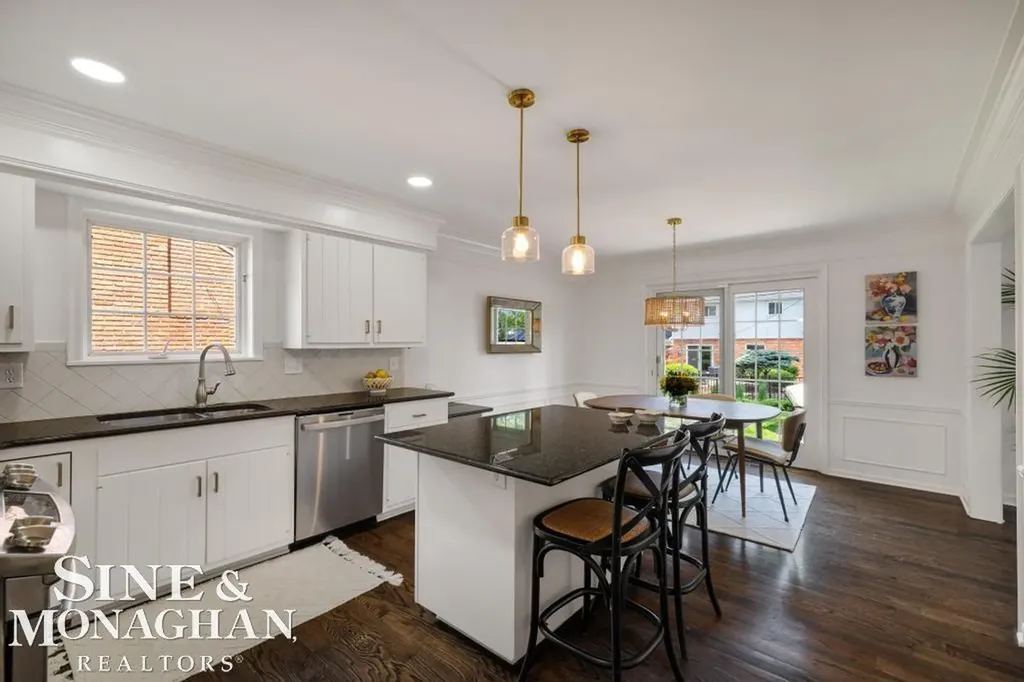 754 N Brys Drive Grosse Pointe Woods City MI 48236