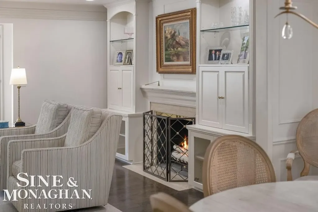 754 N Brys Drive Grosse Pointe Woods City MI 48236