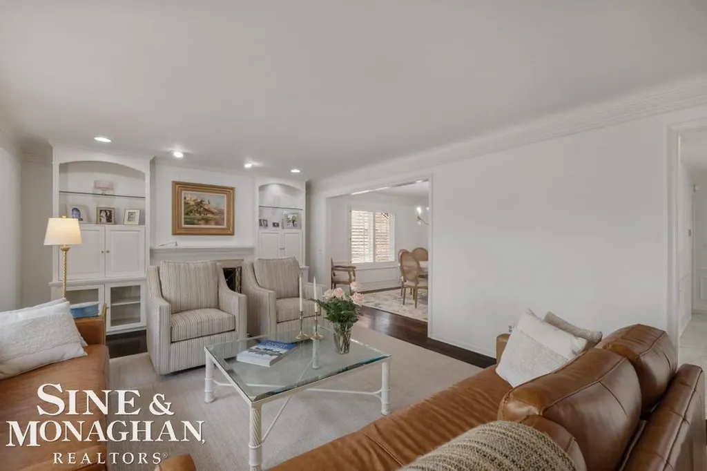 754 N Brys Drive Grosse Pointe Woods City MI 48236