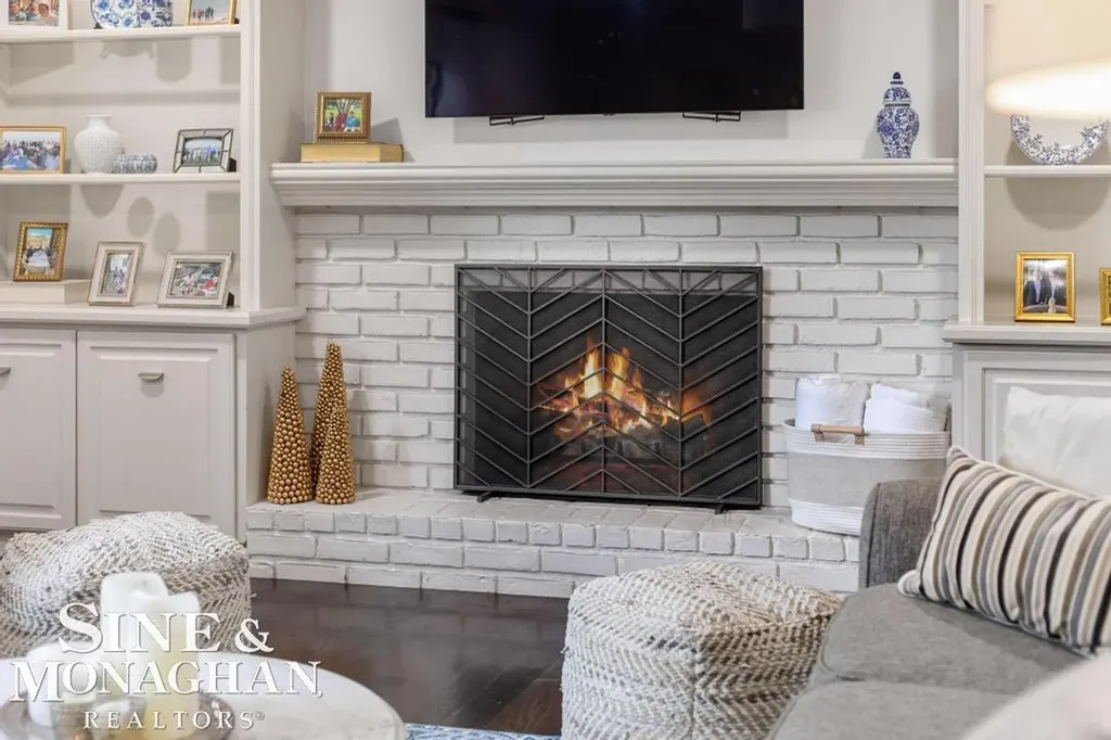 754 N Brys Drive Grosse Pointe Woods City MI 48236
