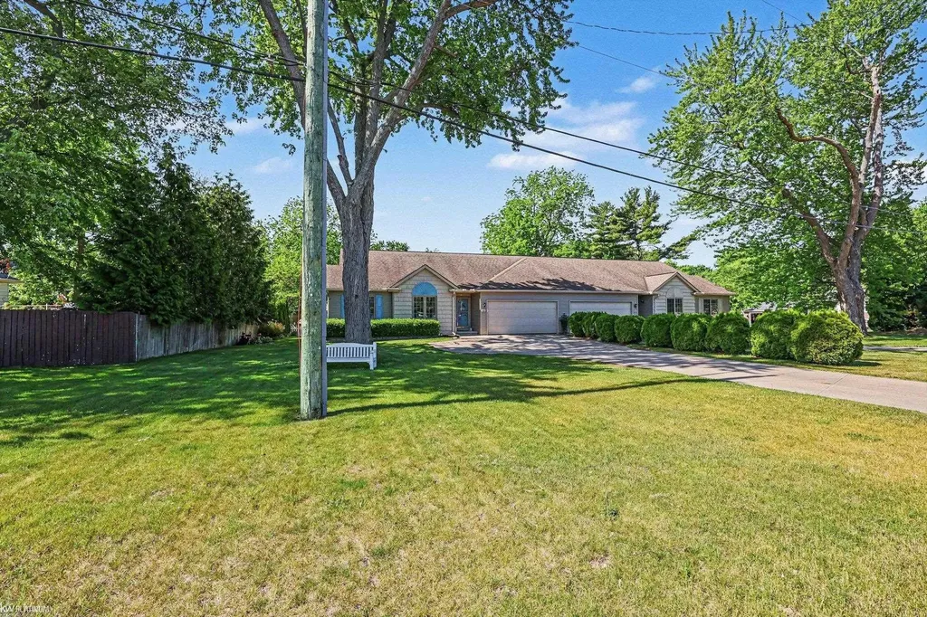 393 Pointe Tremble Road Algonac City MI 48001