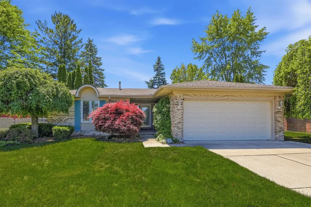 19688 Rich Clinton Charter Township MI 48038