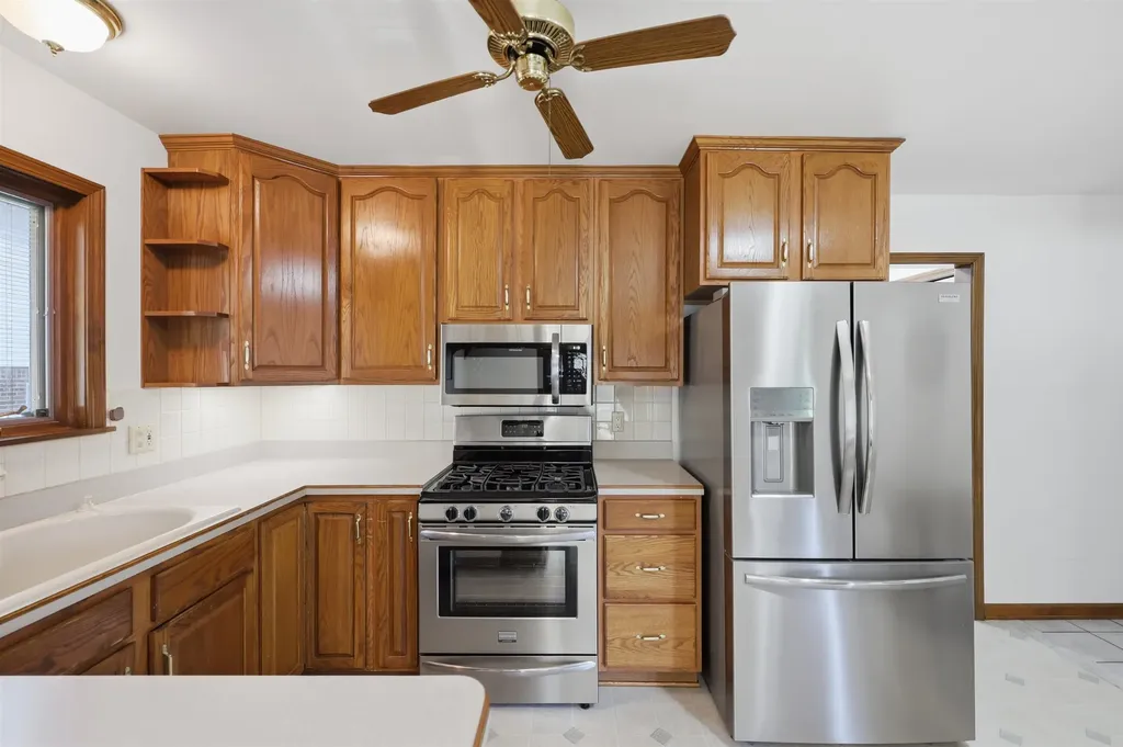 19688 Rich Clinton Charter Township MI 48038