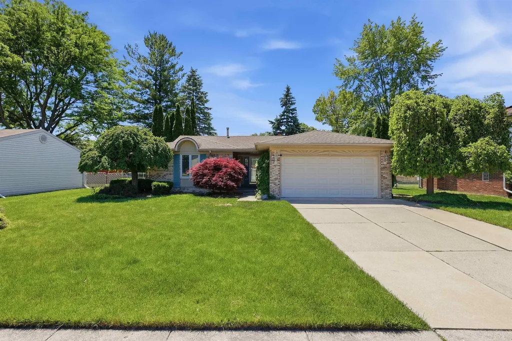19688 Rich Clinton Charter Township MI 48038