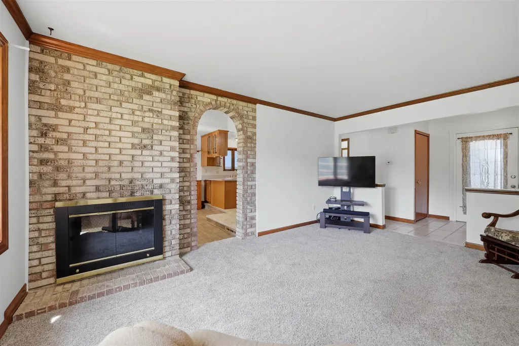 19688 Rich Clinton Charter Township MI 48038