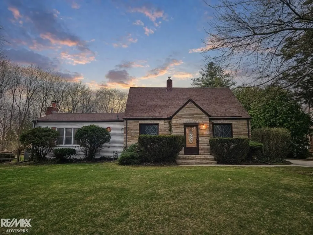 46700 Sugarbush Road Chesterfield Township MI 48047