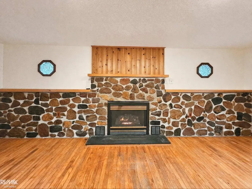 46700 Sugarbush Road Chesterfield Township MI 48047