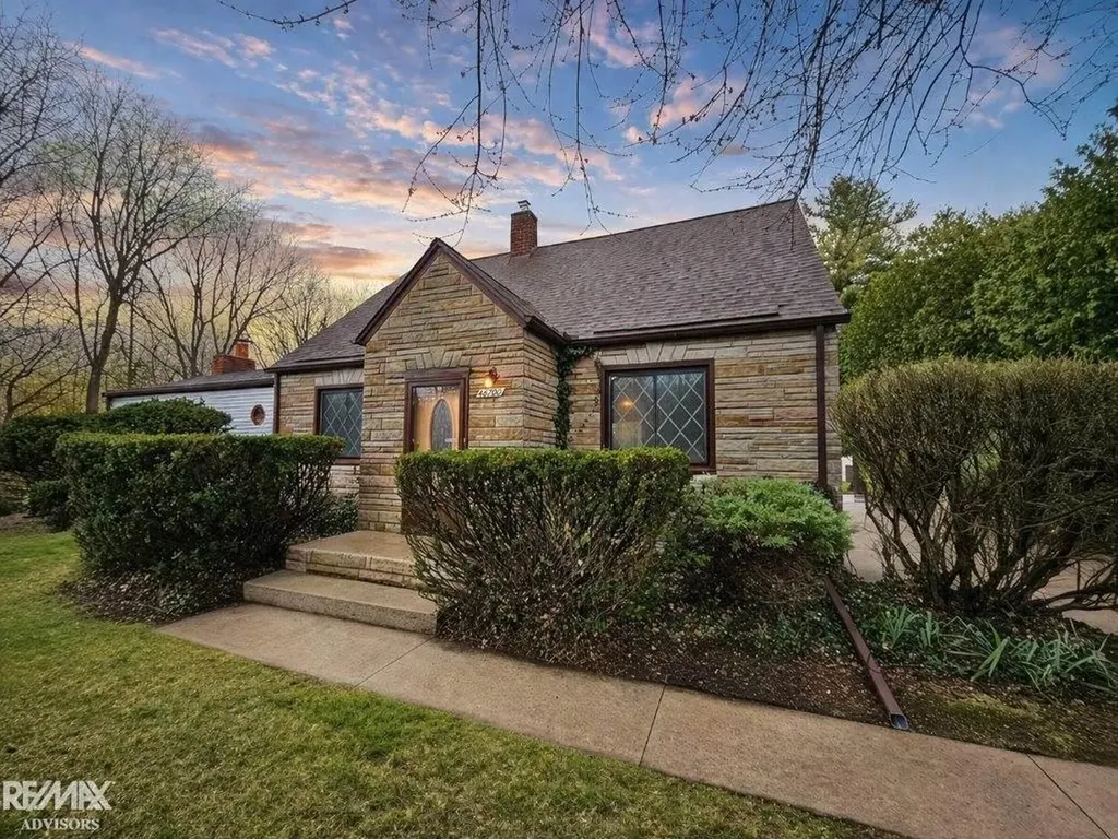 46700 Sugarbush Road Chesterfield Township MI 48047