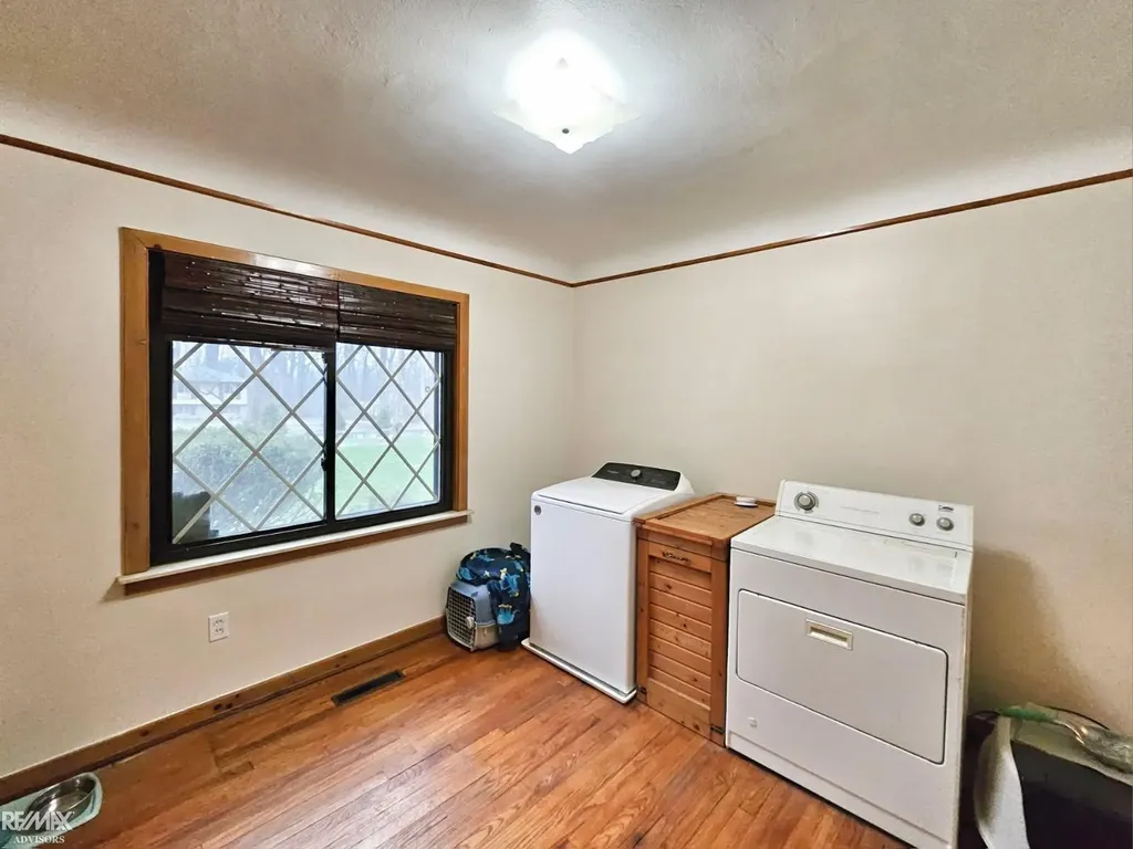 46700 Sugarbush Road Chesterfield Township MI 48047
