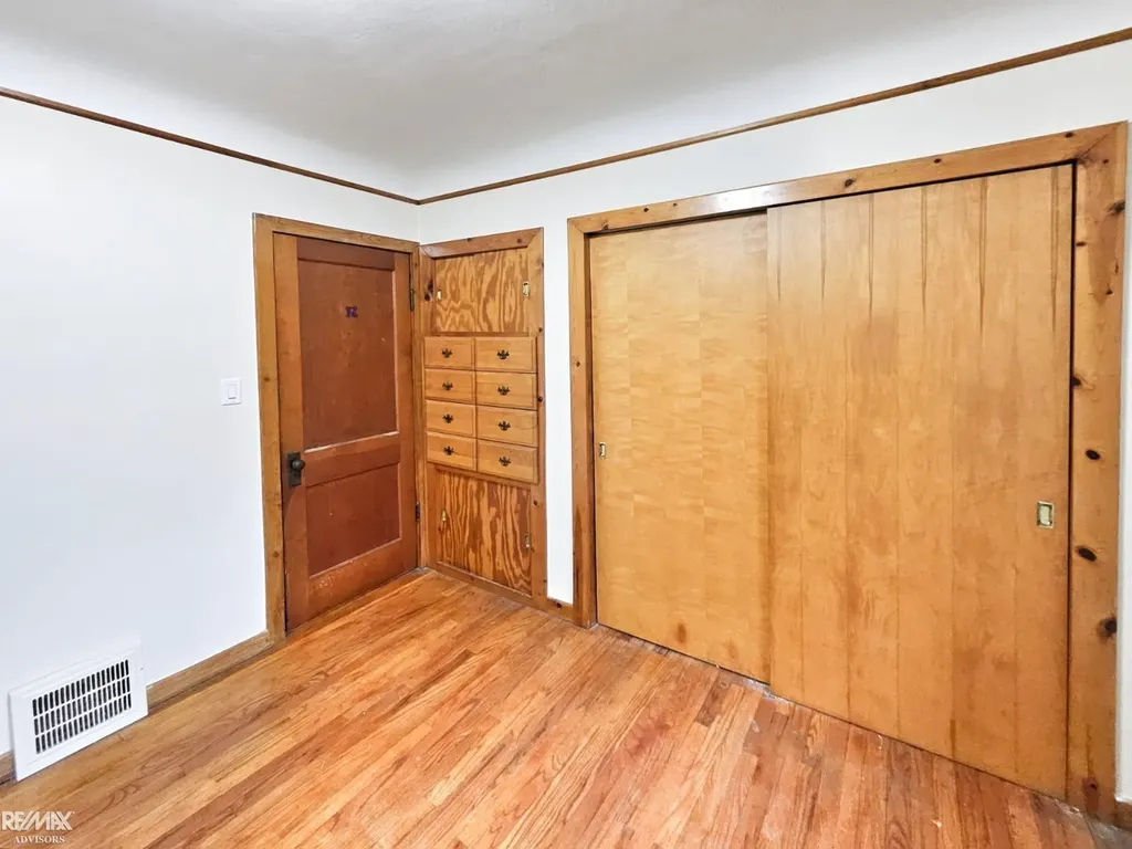 46700 Sugarbush Road Chesterfield Township MI 48047