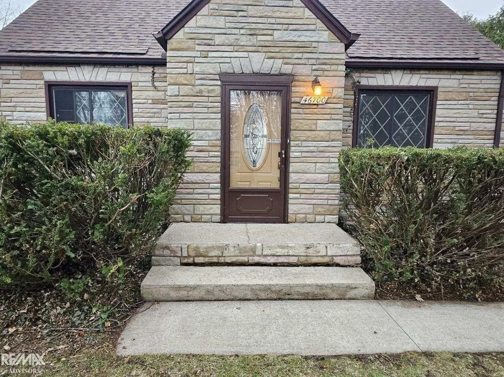 46700 Sugarbush Road Chesterfield Township MI 48047