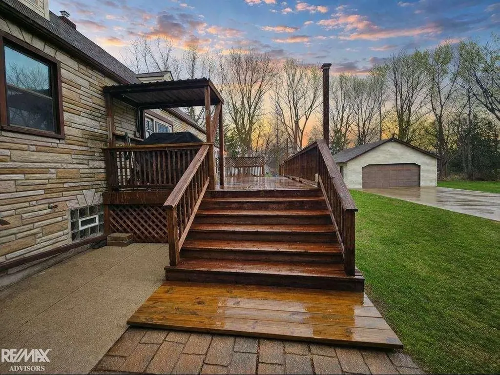 46700 Sugarbush Road Chesterfield Township MI 48047
