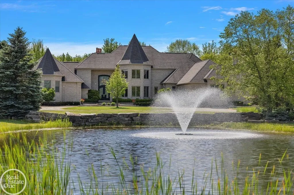 61391 Indian Trail Road Ray Township MI 48096