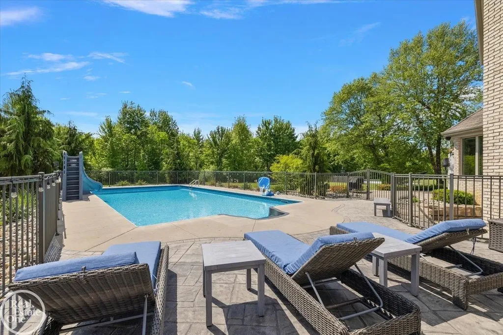 61391 Indian Trail Road Ray Township MI 48096