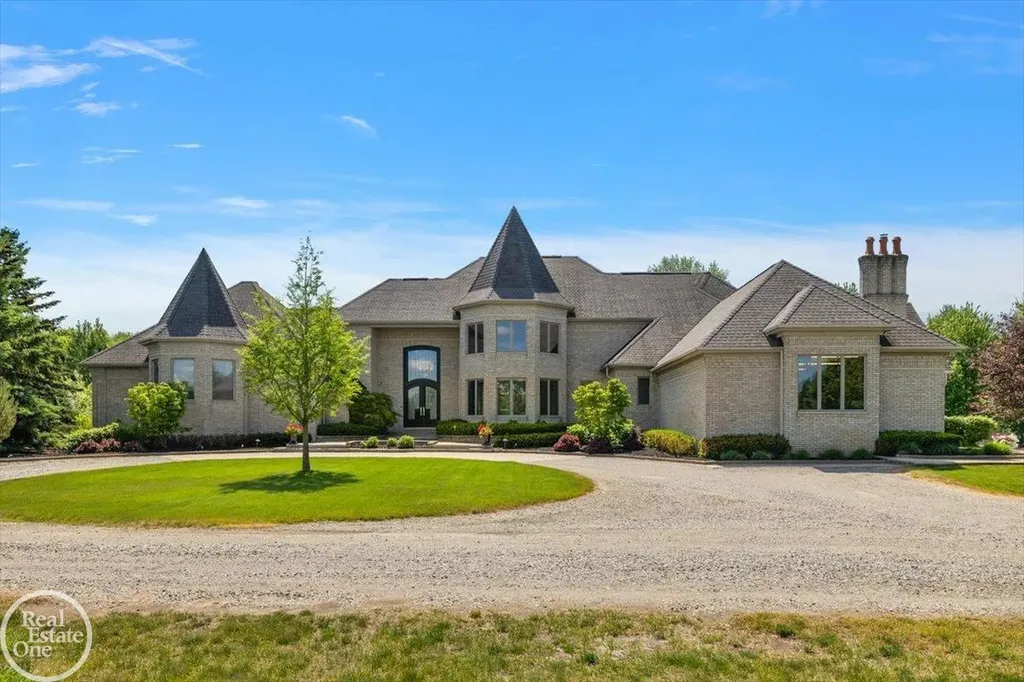 61391 Indian Trail Road Ray Township MI 48096