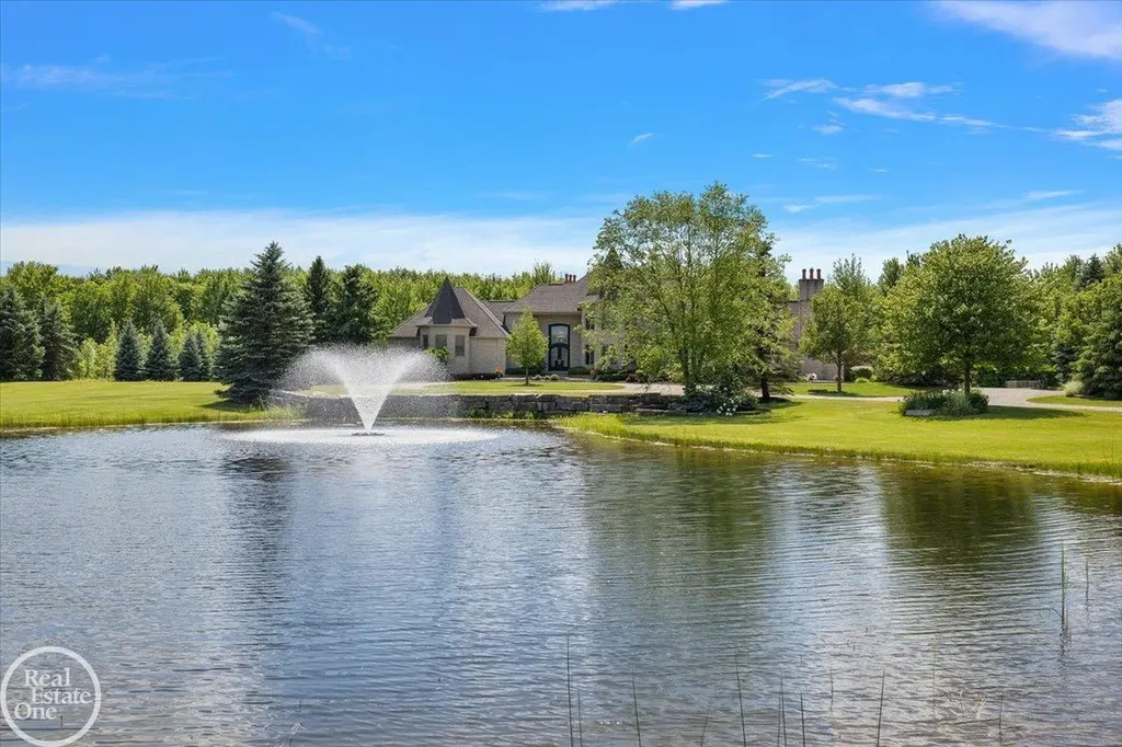 61391 Indian Trail Road Ray Township MI 48096