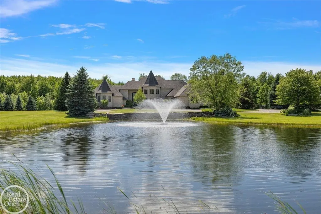 61391 Indian Trail Road Ray Township MI 48096