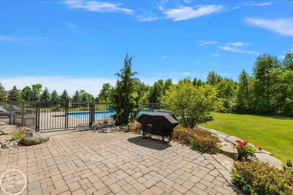 61391 Indian Trail Road Ray Township MI 48096