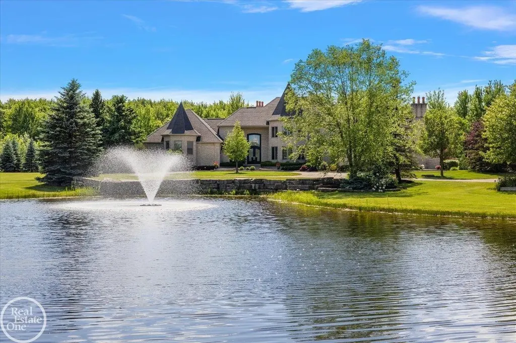 61391 Indian Trail Road Ray Township MI 48096