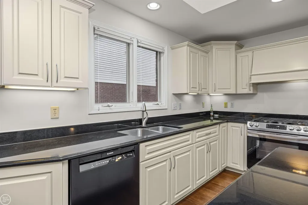 49350 Monte Road Chesterfield Township MI 48047