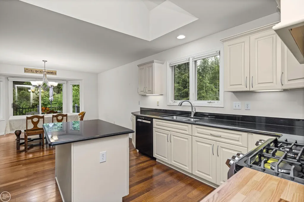 49350 Monte Road Chesterfield Township MI 48047