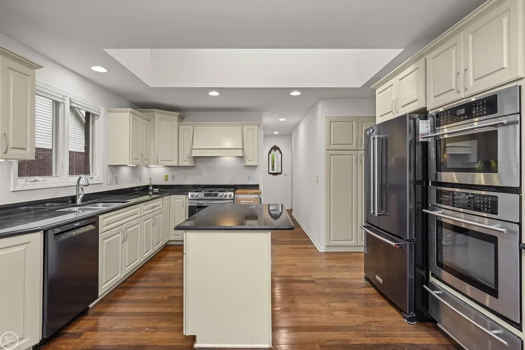 49350 Monte Road Chesterfield Township MI 48047