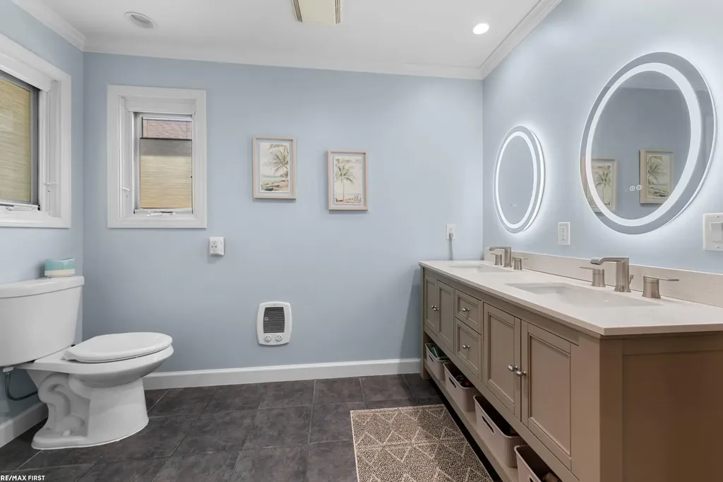 44325 Meadowlake Drive Sterling Heights City MI 48313