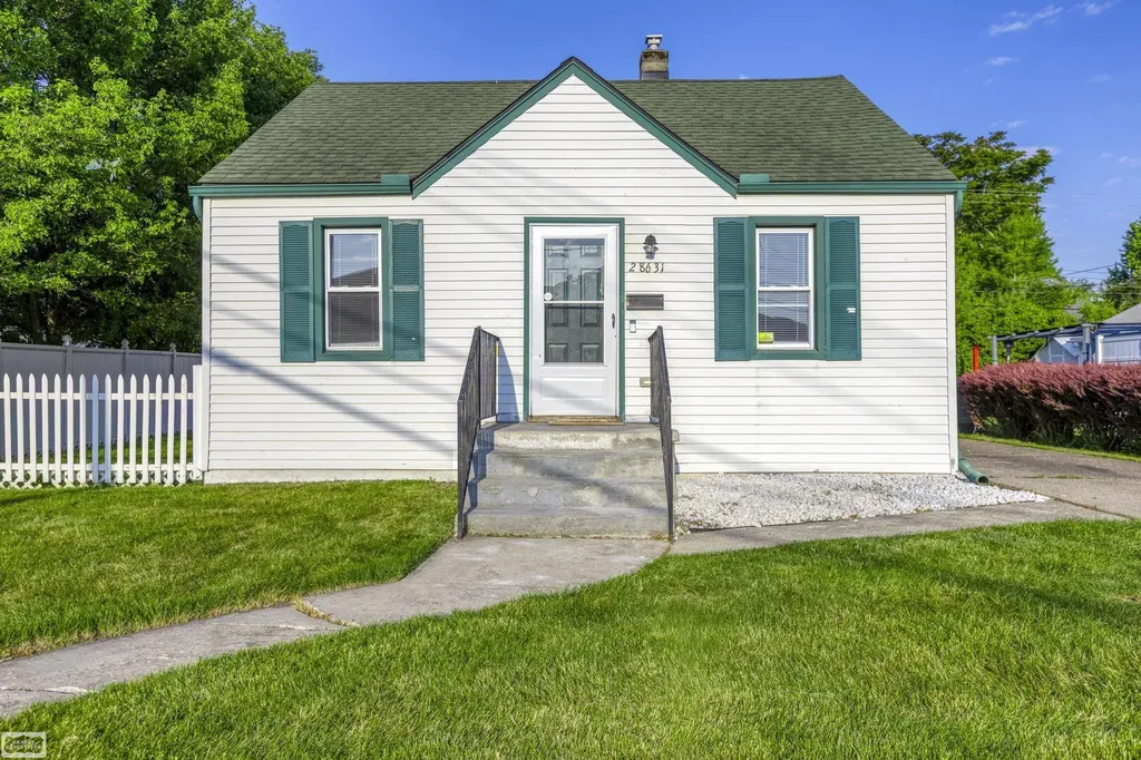 28631 Galloway Street Roseville City MI 48066