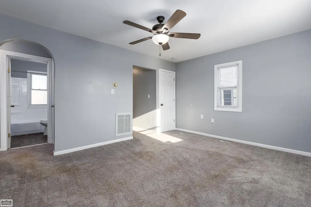 28631 Galloway Street Roseville City MI 48066