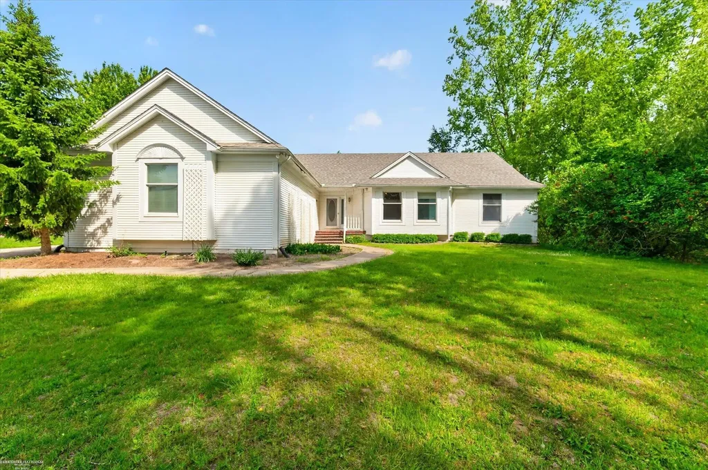 1654 Seymour Lake Road Oxford Village MI 48371