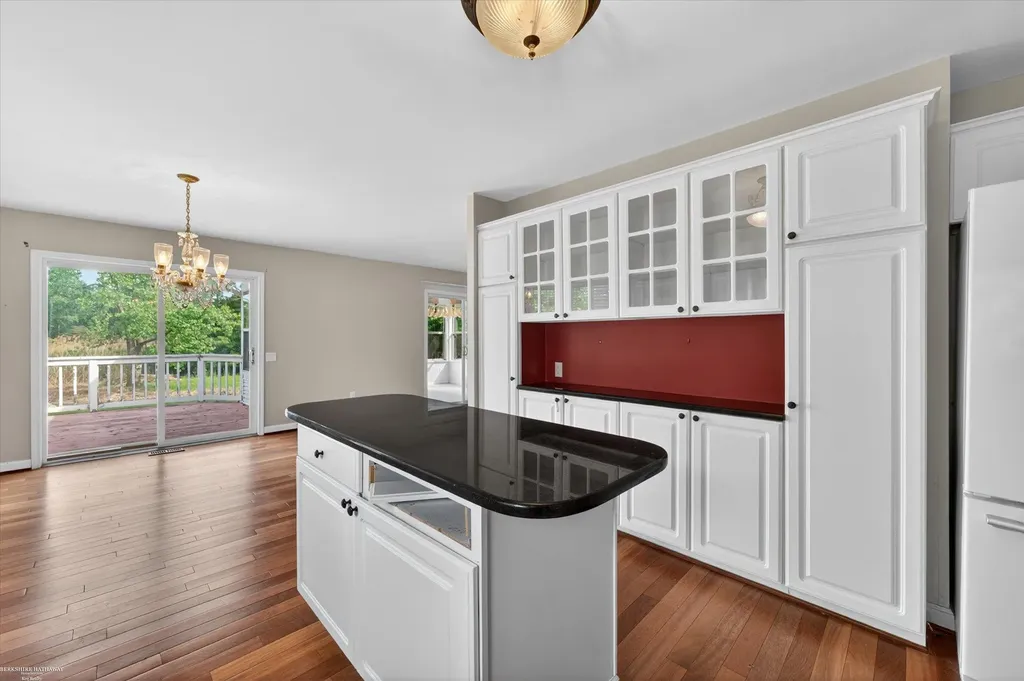 1654 Seymour Lake Road Oxford Village MI 48371