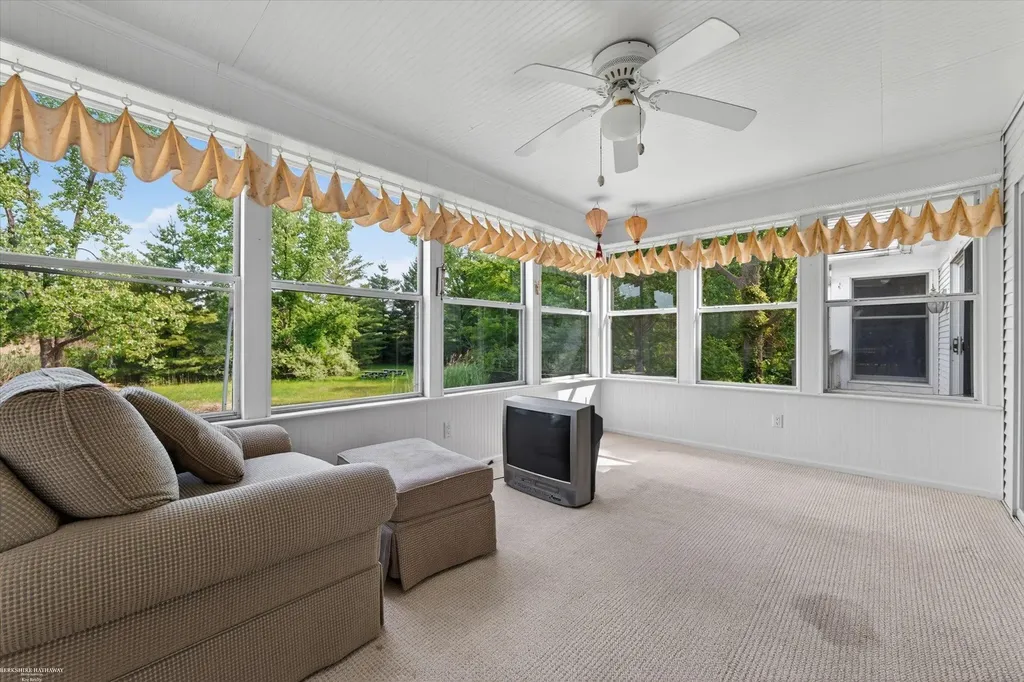 1654 Seymour Lake Road Oxford Village MI 48371