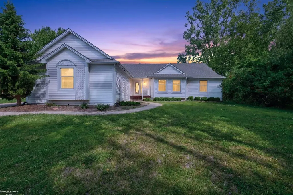 1654 Seymour Lake Road Oxford Village MI 48371