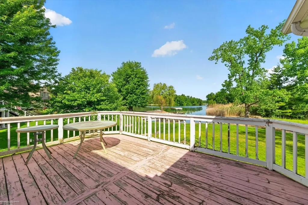 1654 Seymour Lake Road Oxford Village MI 48371
