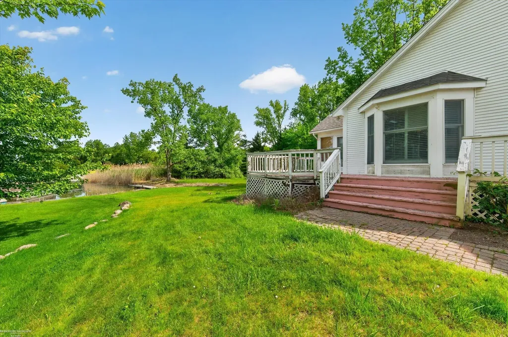 1654 Seymour Lake Road Oxford Village MI 48371